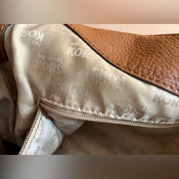 Authentic Michael Kors MK Camel Brown Bag - Picture 9 of 11